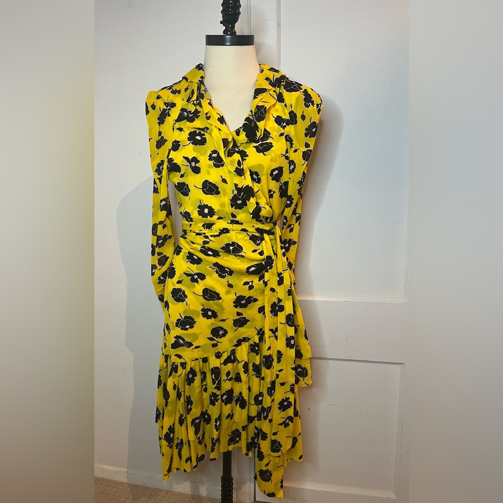 Diane Von Furstenberg DVF Paloma Yellow Floral Ruffled Strech-Mesh Wrap Dress - Picture 2 of 5
